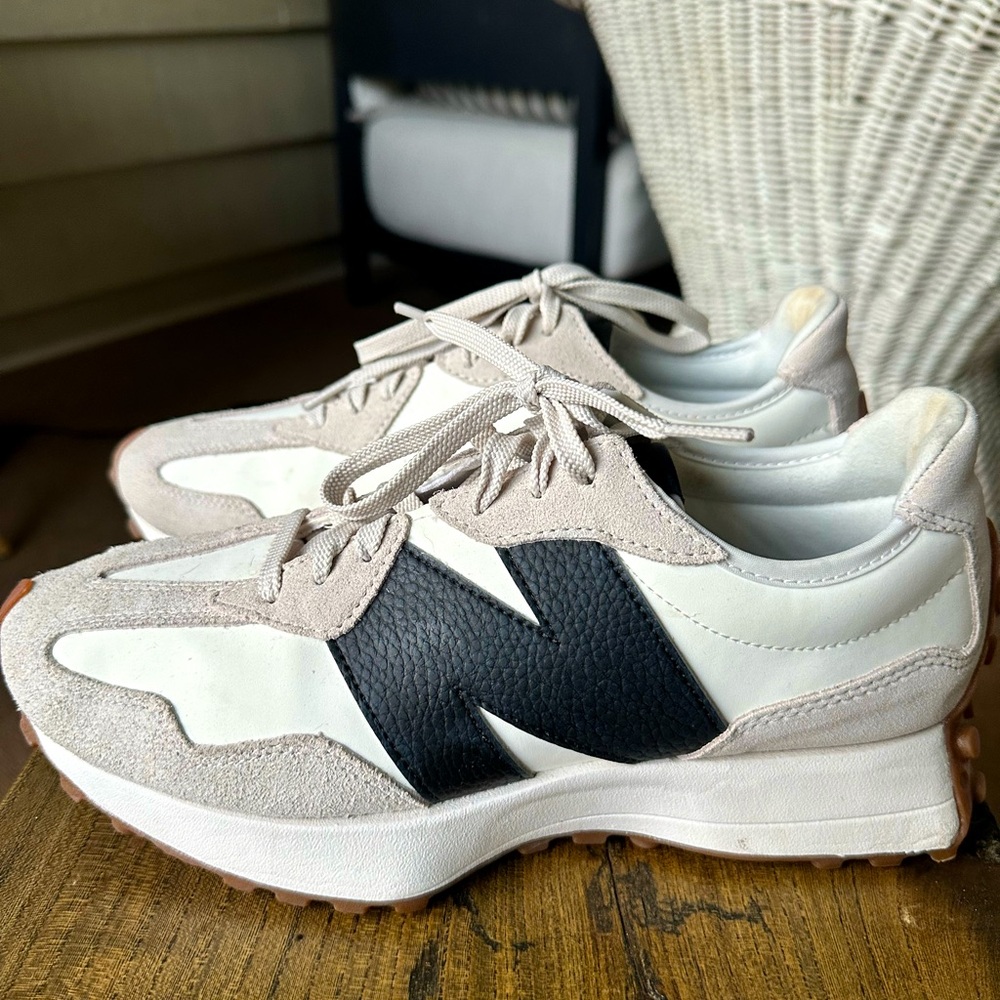New Balance 327